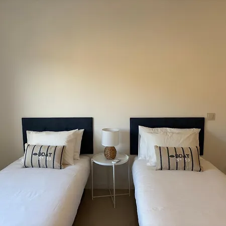 Summersalt - Old Town Apartment *