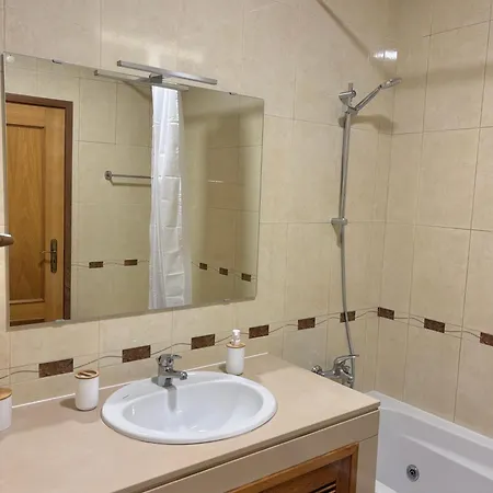 Summersalt - Old Town Apartment